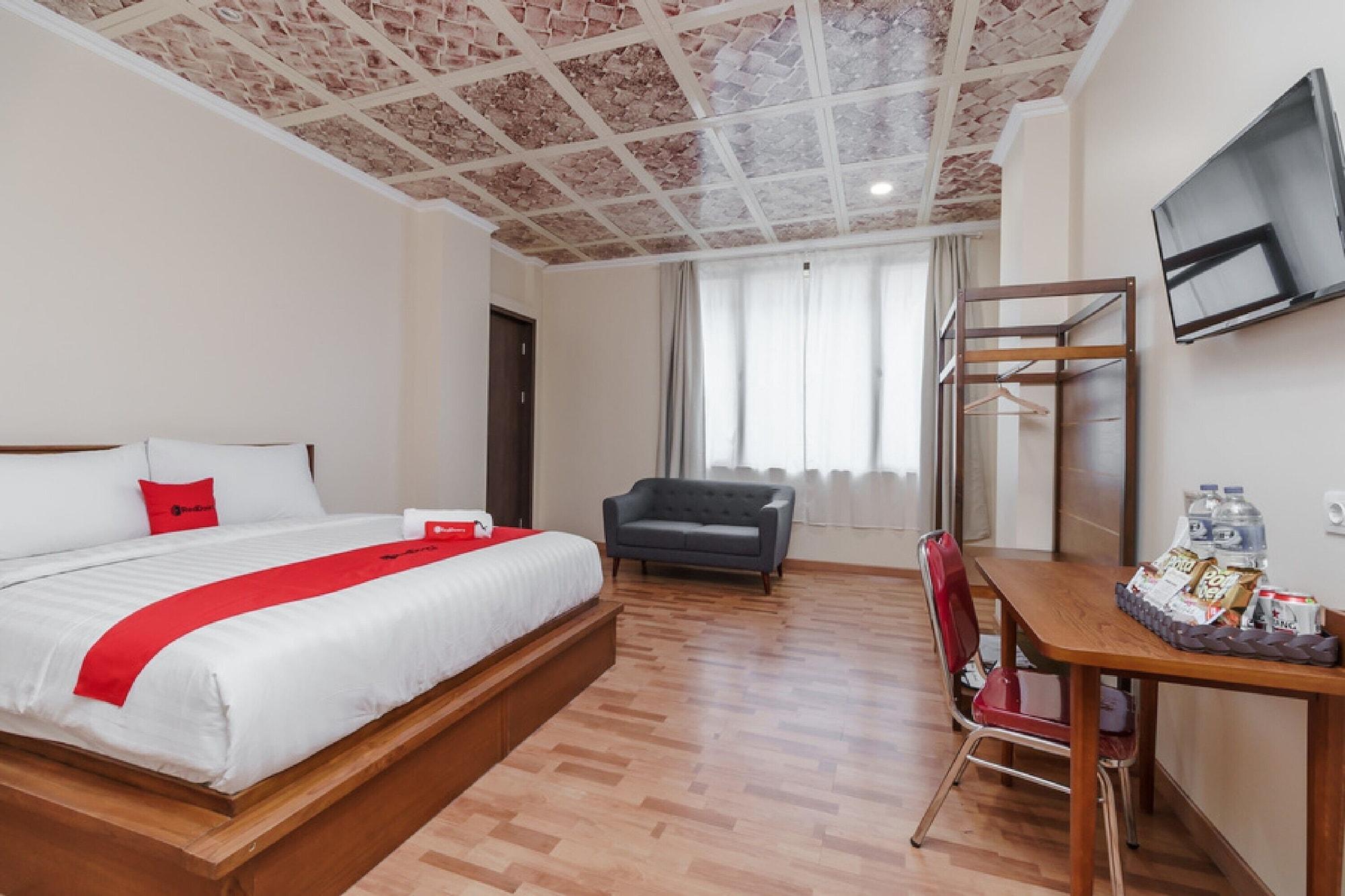 Reddoorz Plus Near Soekarno Hatta Airport 2 Tangerang Luaran gambar