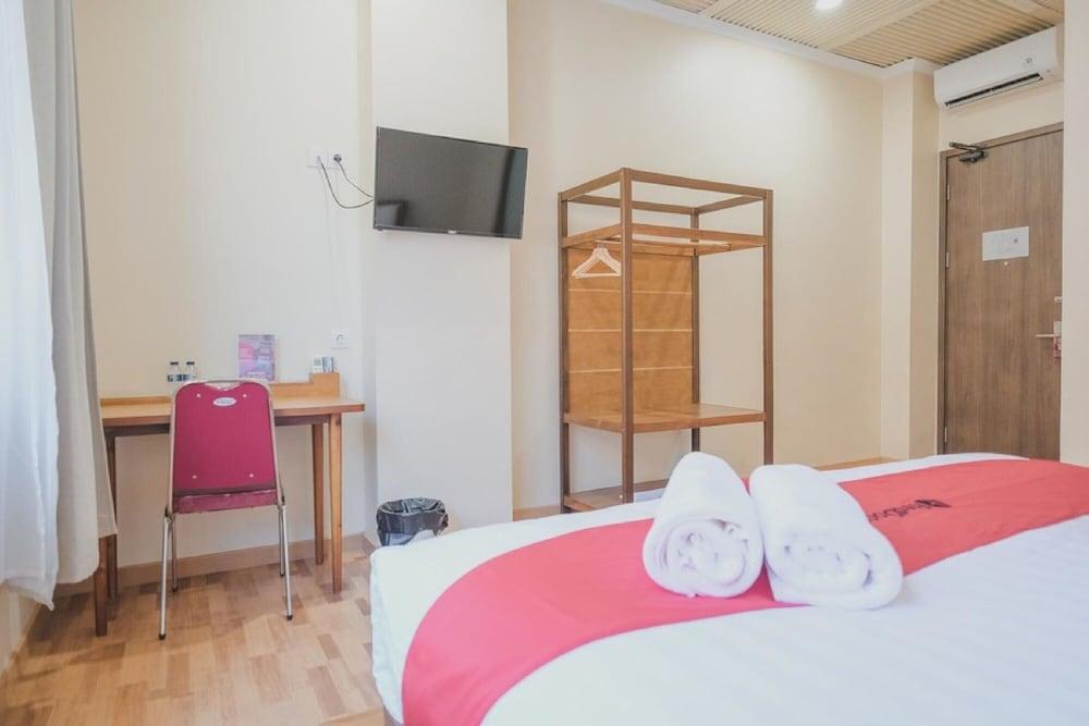 Reddoorz Plus Near Soekarno Hatta Airport 2 Tangerang Luaran gambar