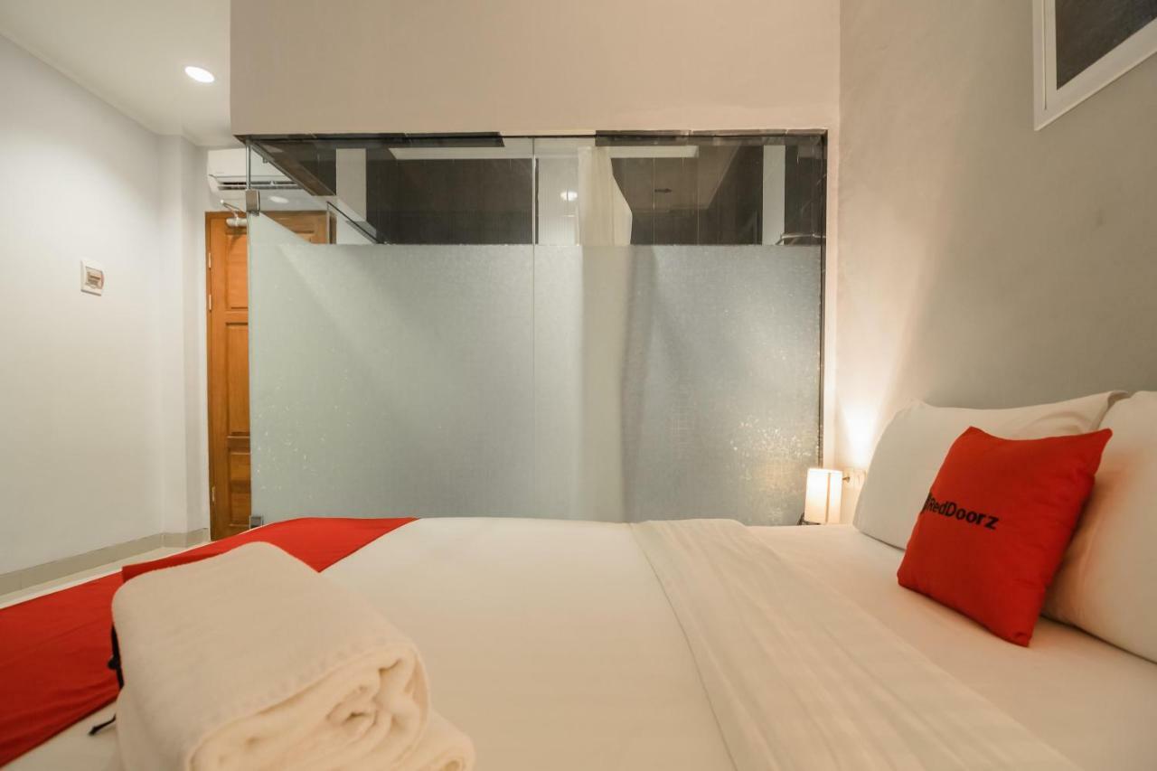 Reddoorz Plus Near Soekarno Hatta Airport 2 Tangerang Luaran gambar