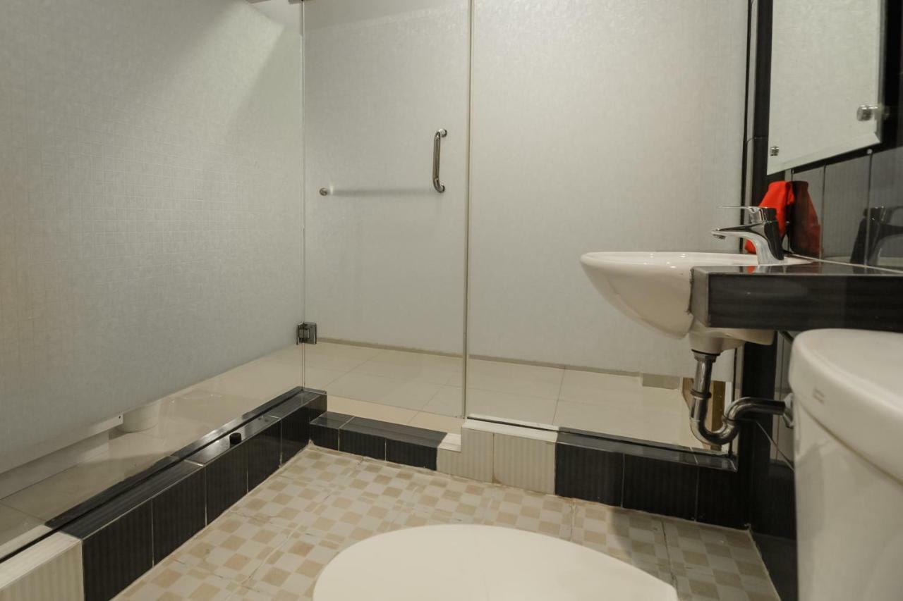 Reddoorz Plus Near Soekarno Hatta Airport 2 Tangerang Luaran gambar