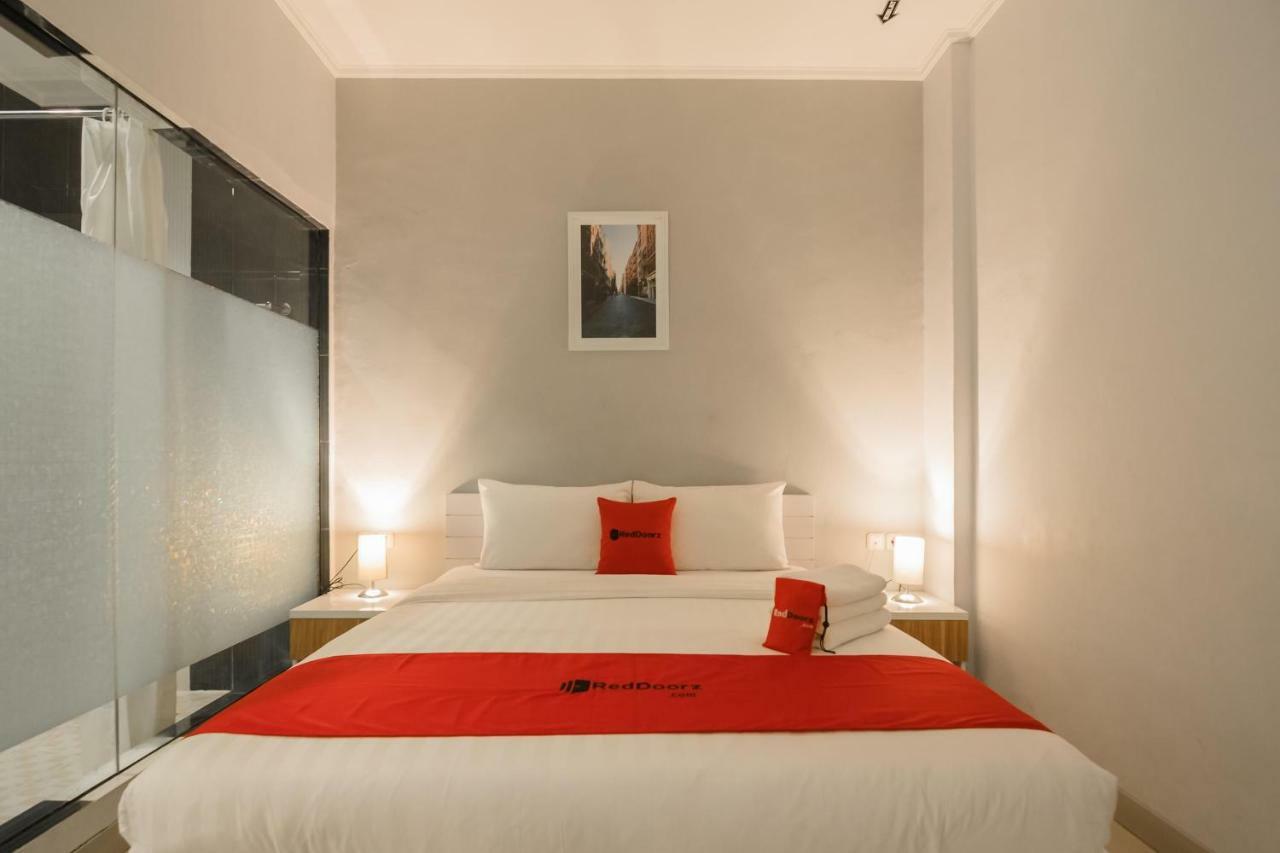 Reddoorz Plus Near Soekarno Hatta Airport 2 Tangerang Luaran gambar