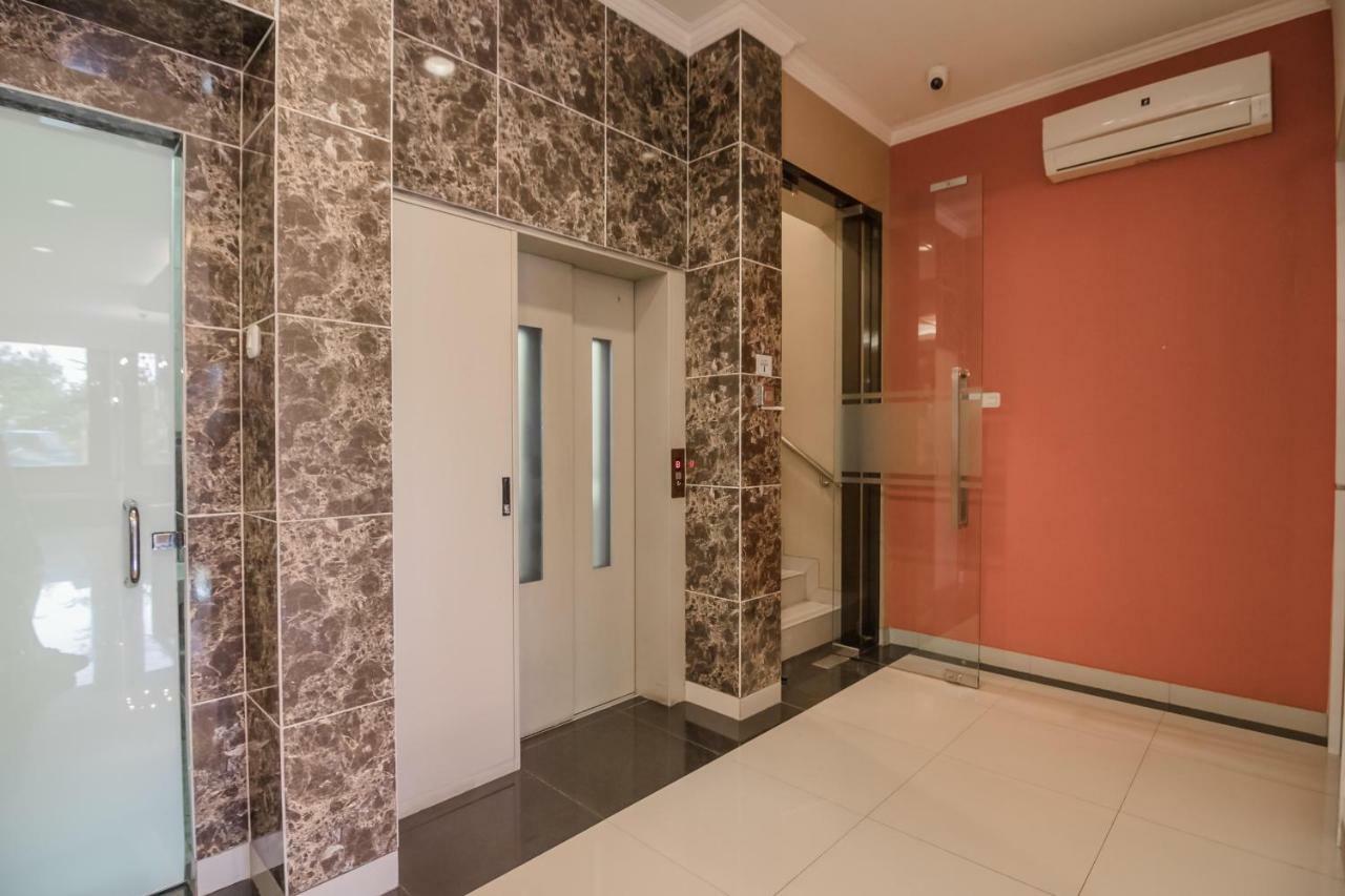 Reddoorz Plus Near Soekarno Hatta Airport 2 Tangerang Luaran gambar